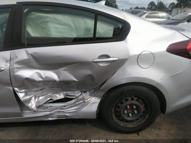 3KPFK4A79HE084975 KIA FORTE LX