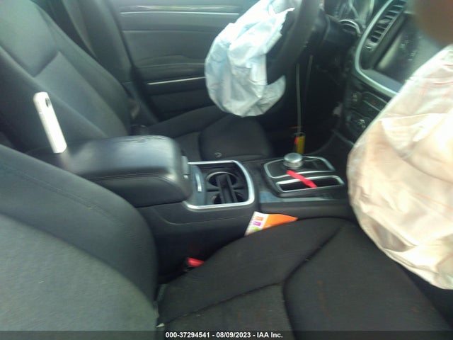 2C3CCAAG3KH602058 Chrysler 300 Touring