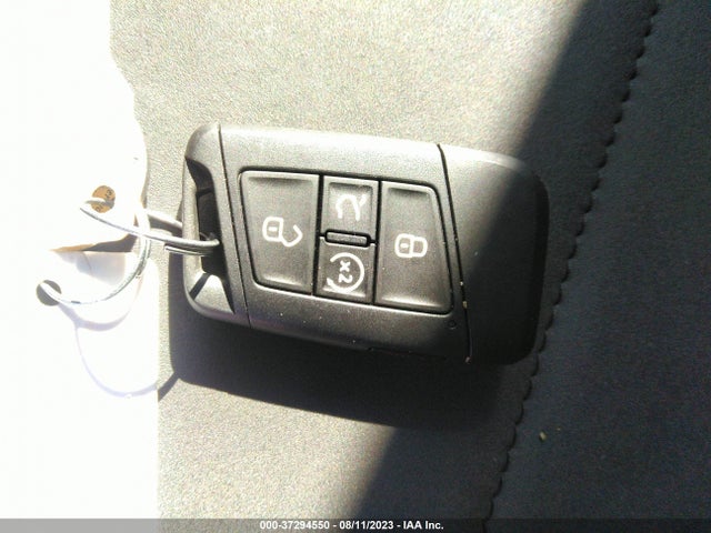 3VVLX7B24NM074818 Volkswagen TAOS SE