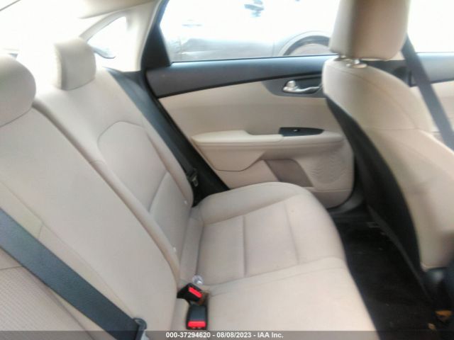 3KPF24AD1LE256401 KIA Forte Lxs