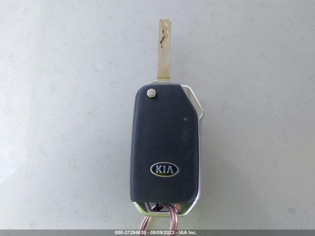 KNDJ23AU4L7705185 KIA SOUL LX