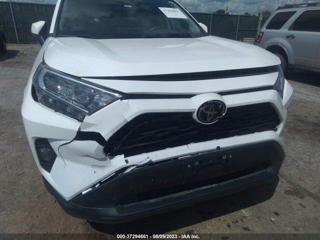 2021 TOYOTA RAV4 XLE VIN: 2T3P1RFV0MC220163