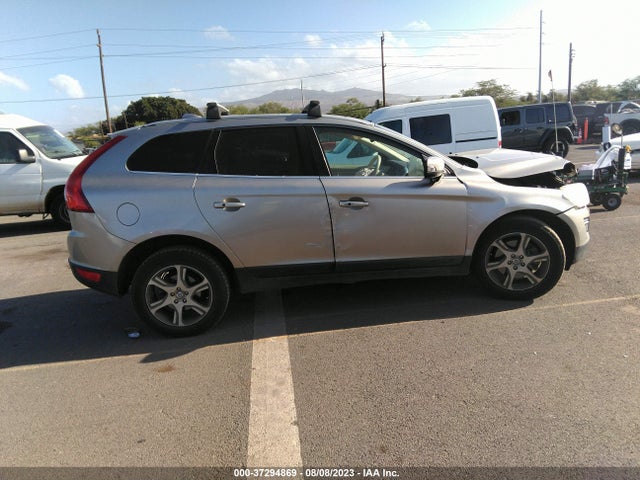 2013 VOLVO XC60 T6 VIN: YV4902DZ1D2435709
