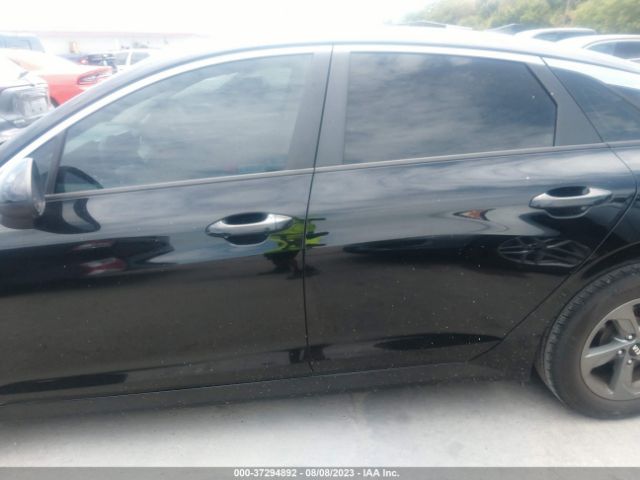 5XXG24J27MG006169 KIA K5 LX