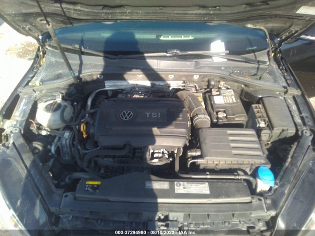 3VW217AU8FM018068 Volkswagen Golf Tsi S W/sunroof