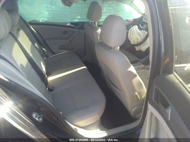 3VW217AU8FM018068 Volkswagen Golf Tsi S W/sunroof