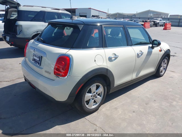 2015 MINI COOPER HARDTOP 4 DOOR WMWXS5C59FT830770 Photo 3