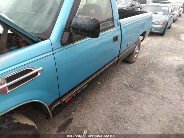 1993 CHEVROLET GMT-400 C1500 VIN: 1GCEC14ZXPE167622