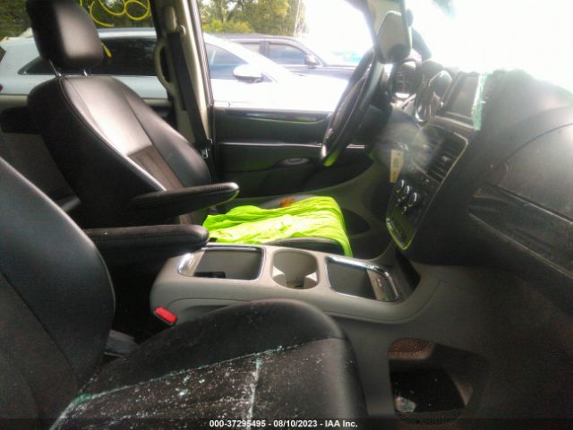 2C4RDGCG5KR586829 Dodge Grand Caravan Sxt