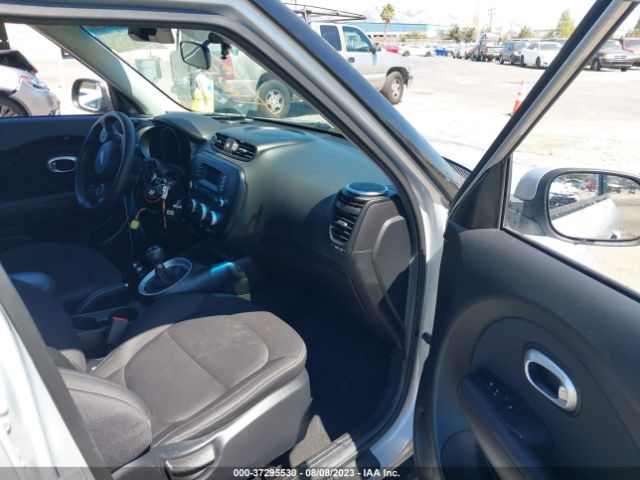 KNDJN2A25F7775038 KIA Soul Base