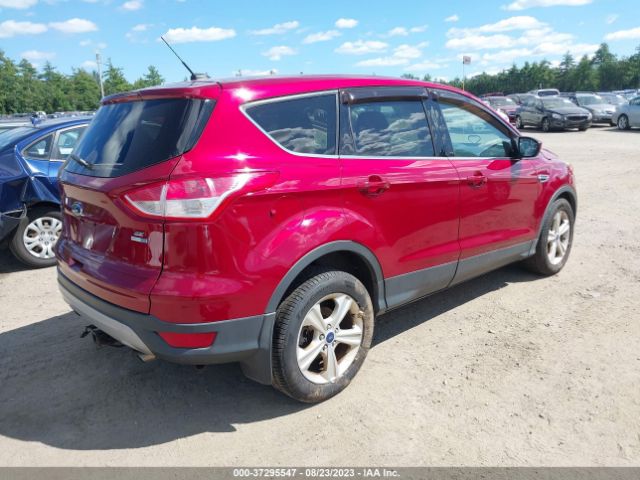1FMCU9GX2FUC30841 Ford ESCAPE SE