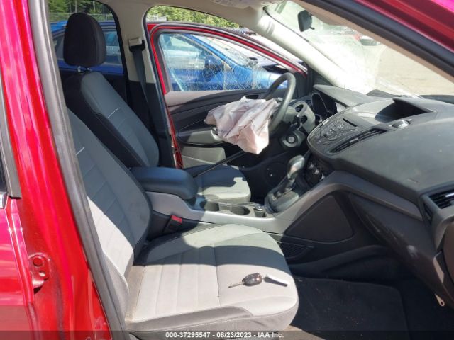 1FMCU9GX2FUC30841 Ford ESCAPE SE