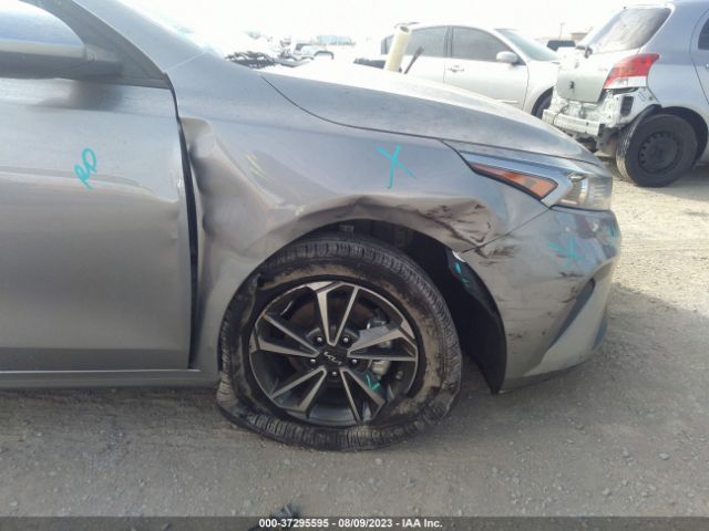 3KPF24AD6PE604568 KIA Forte Lxs