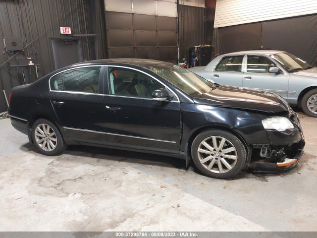 2010 VOLKSWAGEN PASSAT SEDAN KOMFORT VIN: WVWJM7AN0AE154580