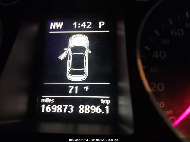 2010 VOLKSWAGEN PASSAT SEDAN KOMFORT VIN: WVWJM7AN0AE154580