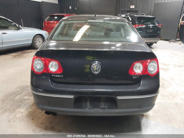 2010 VOLKSWAGEN PASSAT SEDAN KOMFORT VIN: WVWJM7AN0AE154580
