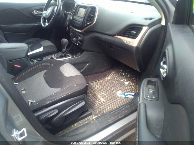 1C4PJLAB8GW237954 Jeep Cherokee Sport