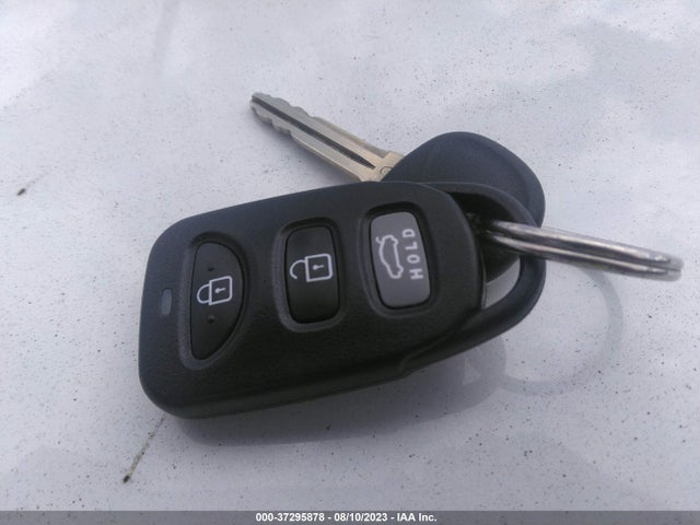 Hyundai ELANTRA SE 2018 5NPD74LF7JH323065 Image 3