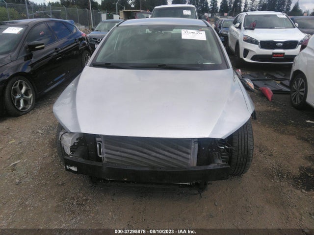 Hyundai ELANTRA SE 2018 5NPD74LF7JH323065 Image 5