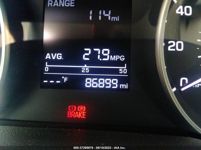Hyundai ELANTRA SE 2018 5NPD74LF7JH323065 Image 8