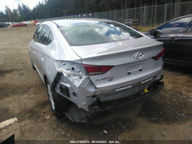 Hyundai ELANTRA SE 2018 5NPD74LF7JH323065 Image 10