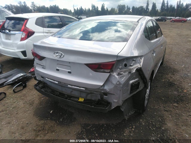 Hyundai ELANTRA SE 2018 5NPD74LF7JH323065 Image 11