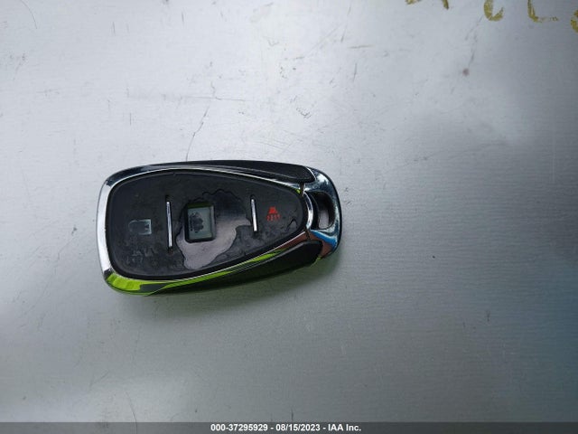 2GNAXJEV9J6282374 Chevrolet EQUINOX LT