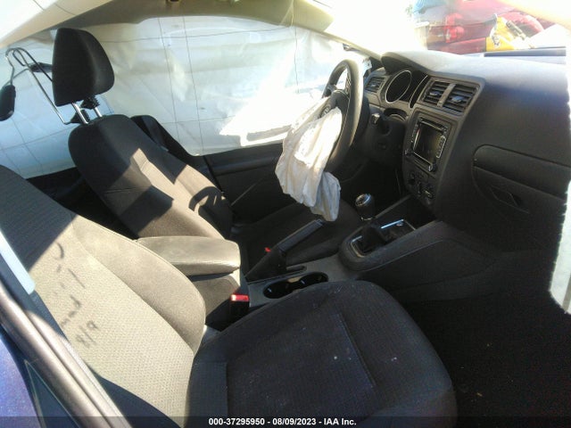 3VW1K7AJ7FM278430 Volkswagen Jetta 2.0l S