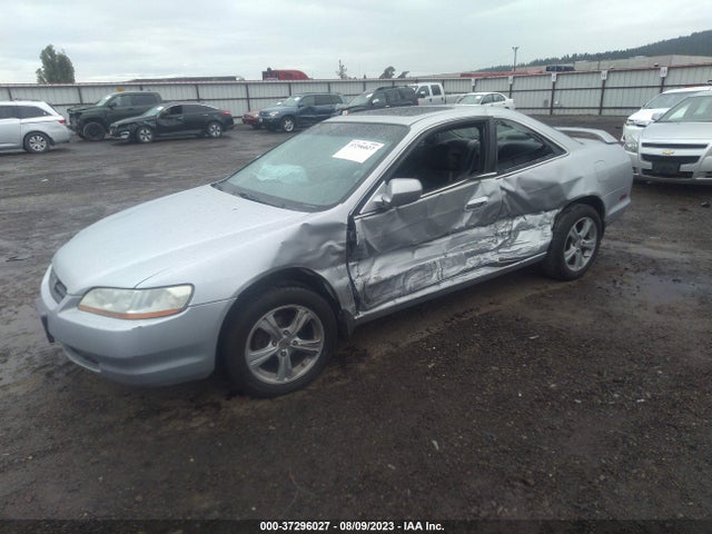 2000 HONDA ACCORD CPE EX VIN: 1HGCG3259YA012772