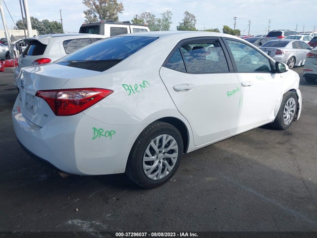 Toyota COROLLA L 2018 2T1BURHE7JC103814 Image 18