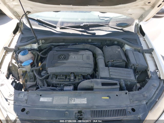 1VWBT7A36FC043330 Volkswagen Passat 1.8t Sport