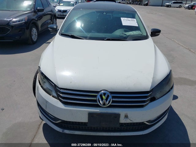 1VWBT7A36FC043330 Volkswagen Passat 1.8t Sport