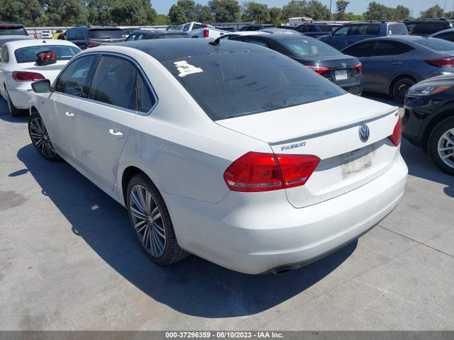 1VWBT7A36FC043330 Volkswagen Passat 1.8t Sport