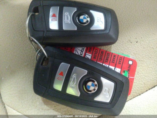 WBA8E5G50GNU19575 BMW 3 Series 320i Xdrive