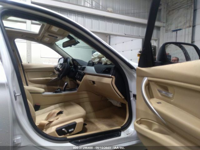 WBA8E5G50GNU19575 BMW 3 Series 320i Xdrive