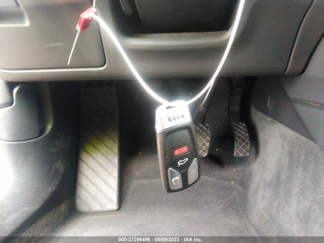 WAUKMAF49JA203975 Audi A4 Premium/tech Premium