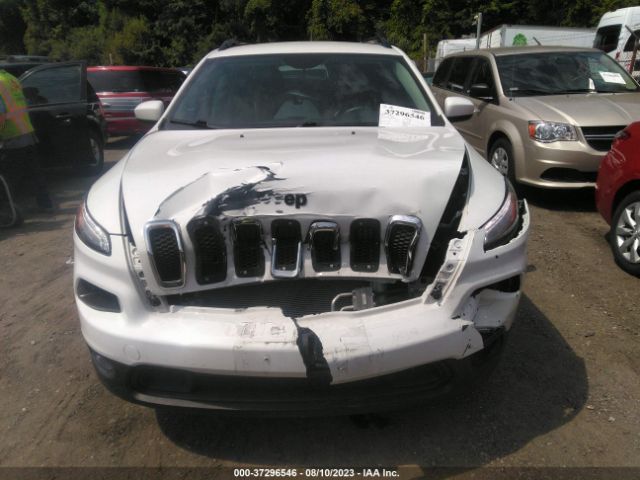 1C4PJMCS6GW120022 Jeep Cherokee Altitude