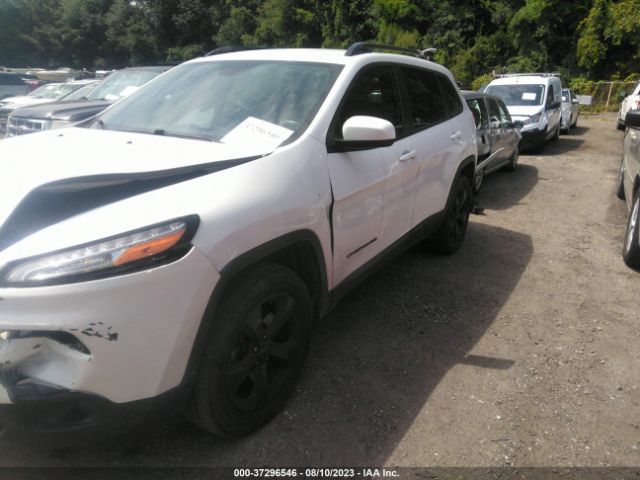 1C4PJMCS6GW120022 Jeep Cherokee Altitude