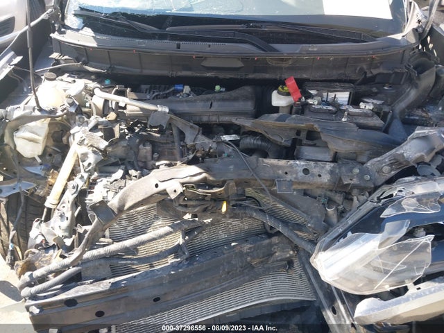 2018 NISSAN ROGUE S VIN: KNMAT2MTXJP622934