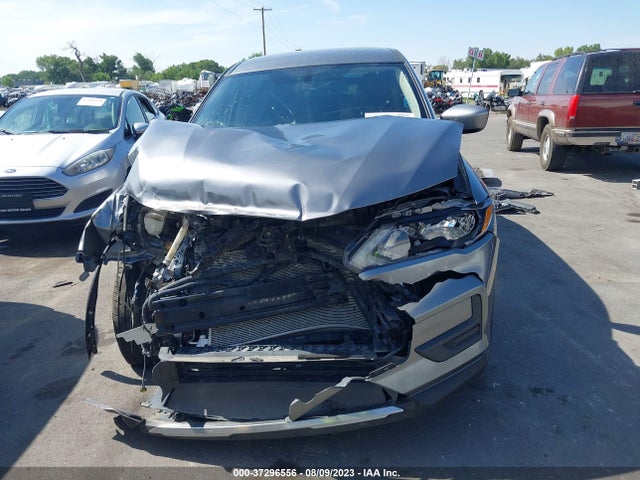 2018 NISSAN ROGUE S VIN: KNMAT2MTXJP622934