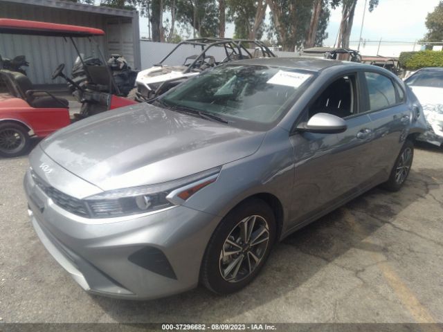 3KPF24AD8NE503075 KIA Forte Lxs