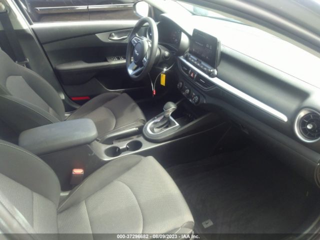 3KPF24AD8NE503075 KIA Forte Lxs