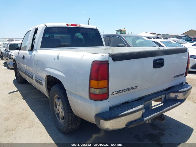 2001 CHEVROLET SILVERADO 1500 LS VIN: 2GCEC19T711382369