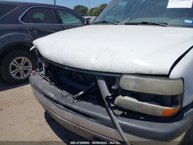 2001 CHEVROLET SILVERADO 1500 LS VIN: 2GCEC19T711382369