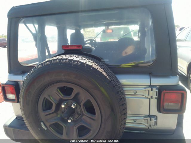 1C4GJXAG4JW164513 Jeep Wrangler Sport