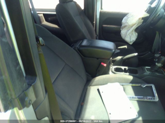 1C4GJXAG4JW164513 Jeep Wrangler Sport