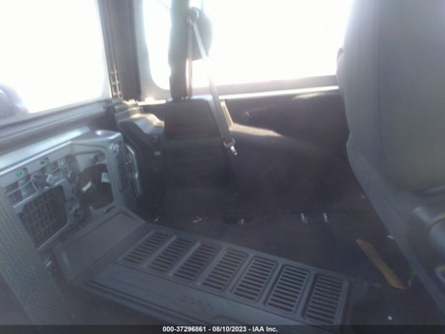 1C4GJXAG4JW164513 Jeep Wrangler Sport