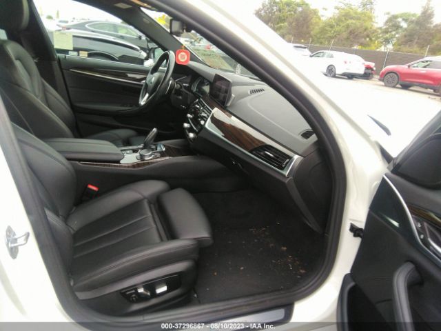 WBAJA9C57KB392556 BMW 5 Series 530e Iperformance
