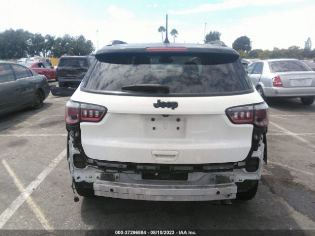 3C4NJCBB1JT487670 Jeep Compass Altitude