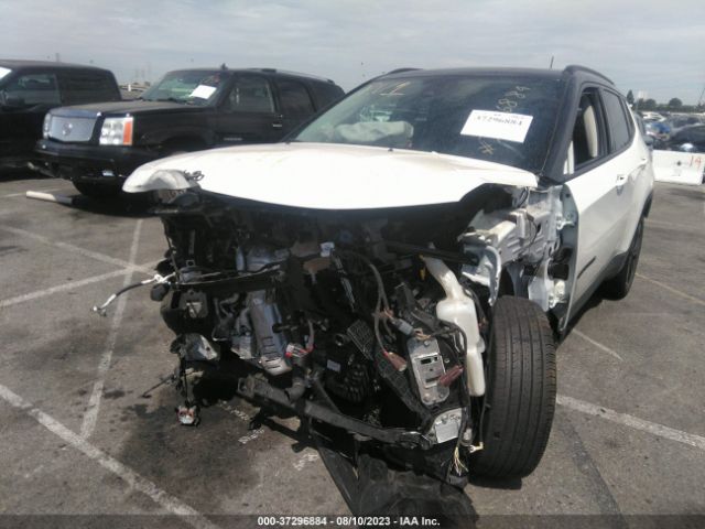 3C4NJCBB1JT487670 Jeep Compass Altitude
